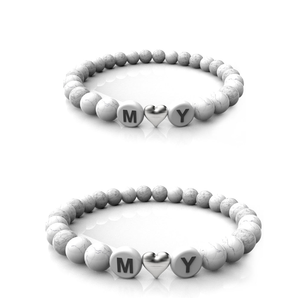Partnerarmband mit Buchstaben - Partner Armbänder mit Namen - Liebesarmband mit Gravur zum personalisiere - Perlen Partnerarmband Herz